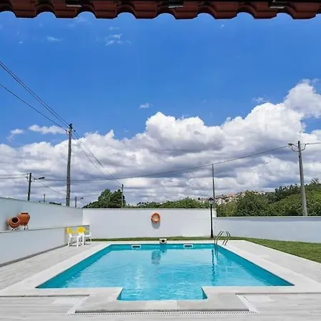 펜션 Sitio Terra Do Loureiro Porto de Mós