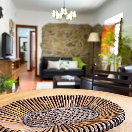 Dom wakacyjny Sitio Terra Do Loureiro Porto de Mós