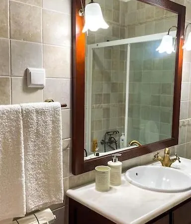 펜션 Sitio Terra Do Loureiro Porto de Mós